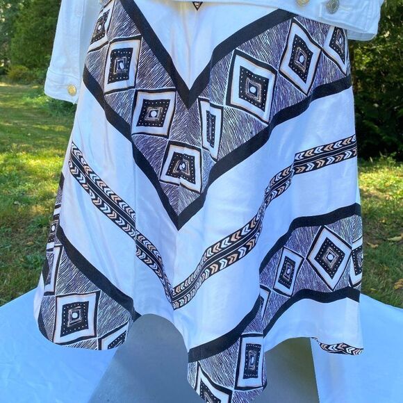 White House Black Market Aztec Silk Skirt WHBM Sz6 - Picture 8 of 13